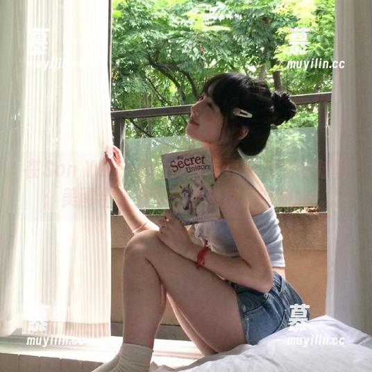 Son Ye Eun 在Son Ye Eun的皮衣写真中发现新时尚:美图合集将带你走进别样的魅力!